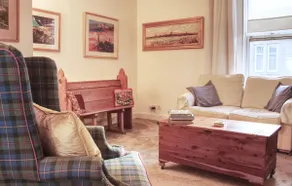 Fisherman's Flat Overlooking the Firth Of Forth - Image 4