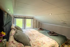 Hillside Lodge - Image 2