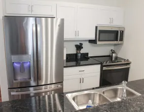 2 Bedroom Apartment Downtown Sun Prairie! - Image 2