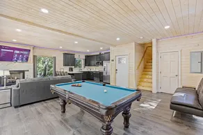 Brand New Modern  Luxury Couples Fit for Royalty - Image 5