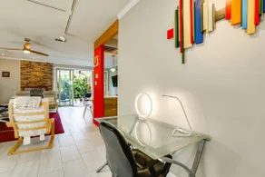 Remote-Work Friendly Houston Home w/ Garden! - Image 5