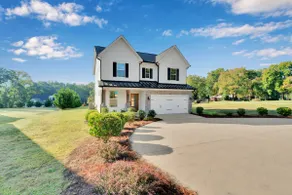 Immaculate & Cozy 4-BR Modern Farmhouse Retreat! - Image 2