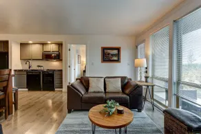 3 Master Suites. Pool, Hot Tub, A/C, Dog Friendly - Image 2