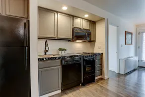 3 Master Suites. Pool, Hot Tub, A/C, Dog Friendly - Image 3