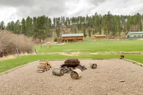 Hill City Log Cabin Along Newton Creek! - Image 3