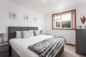 West Sands - Donnini Apartments - Image 4