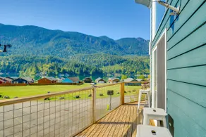 Lake-View Getaway: 20 Mi to Olympic Nat'l Park! - Image 2