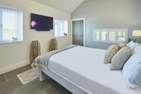 Host & Stay - The Stables - Image 5