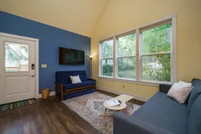 #StayInMyDistrict Lake Oswego Honey Bee Cottage - Image 5