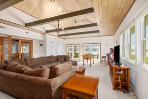 2 Lakefront Cottages with Docks, Bikes, BBQ - Image 4