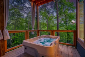 Romantic Cabin Retreat By Ghosal Luxury Lodging - Image 4