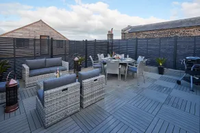 Host & Stay - Oxford House - Image 4