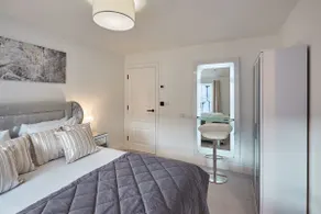 Host & Stay - Oxford House - Image 3