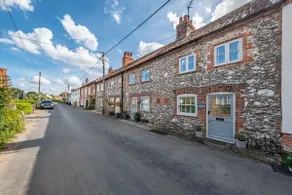 Charnwood Cottage - Image 2