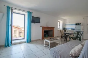 Terra air-conditioned apartment, peaceful village atmosphere - Image 2