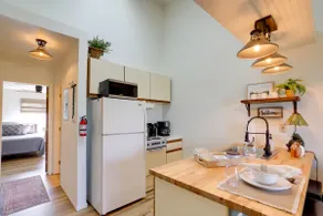 Pet-Friendly Oak Harbor Condo: Walk to Lake! - Image 2