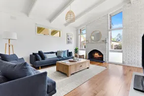 Bayside Retreat - 100m Beach, Games Room - Image 3