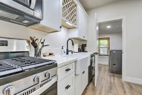 Boho-Chic Folsom Retreat: Walkable Location! - Image 2