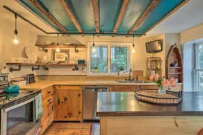 Historic Home in Lambertville: Walk to Bridge - Image 2