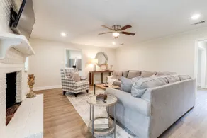 Recently Renovated | 4bd | Close to University - Image 2