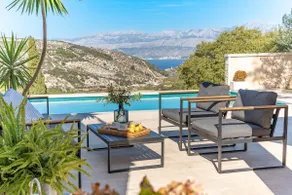 Luxury and stone villa ani with a heated pool - Image 4