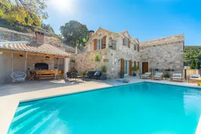 Luxury and stone villa ani with a heated pool - Image 5
