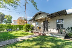 Serene Gem in LA: Inviting Home w/ Private Yard - Image 5