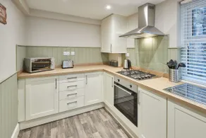 Host & Stay - Sion Hall Cottage - Image 4