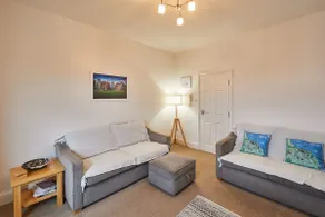 Host & Stay - Fox's Hideout - Image 2