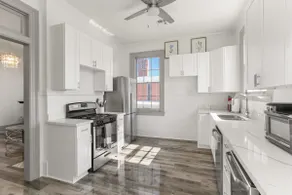 Luxury Updated 1BD | Streetcar Line | Parade Route - Image 3