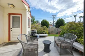 2b 2ba-The Sunnyside Up Beach Cottage - Image 3