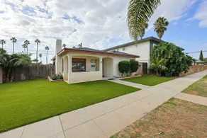 2b 2ba-The Sunnyside Up Beach Cottage - Image 5