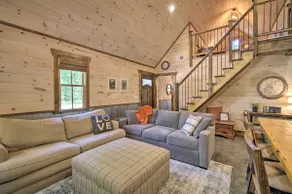 Stunning Cabin Getaway w/ Private Hot Tub! - Image 5