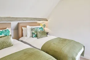 Host & Stay - Waterlily Cottage - Image 4