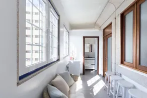 Spacious Central Flat w/ Netflix by HostWise - Image 5
