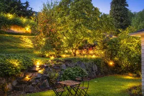 Open Layout w/ Patio! Cozy 2BR by the UW Arboretum - Image 5