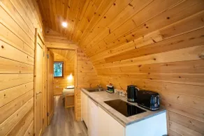 Echo: family cabin nr Newmarket Racecourse - Image 5