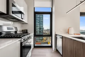 City Views + Walk to Dining, Ideal for All - Image 2