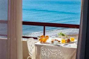 Florazar Apartment Cullera Beachfront - Image 3