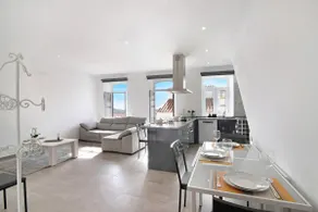 Traditional 3 bedroom apartment - Image 2
