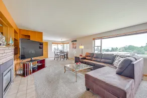 Family-Friendly Yakima Escape w/ Yard & Pool! - Image 5