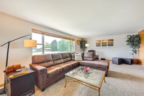 Family-Friendly Yakima Escape w/ Yard & Pool! - Image 4
