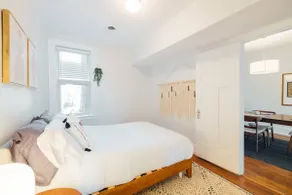 Modern 2/1 Apt near the Villages | Free Parking - Image 3