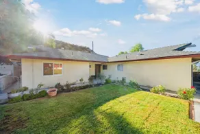 Mountain Views | King Bed | Pet-Friendly - Image 2