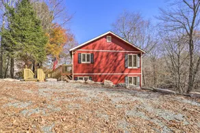 Mtn-View Cabin w/ Deck, 2 Mi to Beech Mtn Slopes! - Image 3