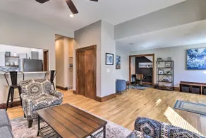 < 1 Mi to St Joseph's: Denver Townhome! - Image 5