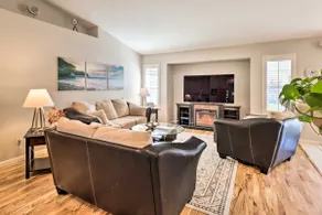 Hot Tub & Fire Pit: Reno Gem 12 Mi to Skiing - Image 3