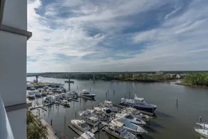 Wharf 811 Waterfront Views Lazy River sleeps 6 - Image 4