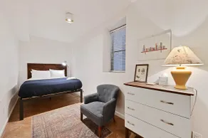 Lively Wicker Park 2br, Steps to Damen Blue Line - Image 3