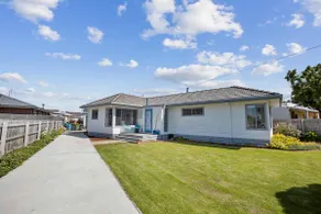 Huntingdale - 3 BR Cottage, 300m walk to town - Image 2